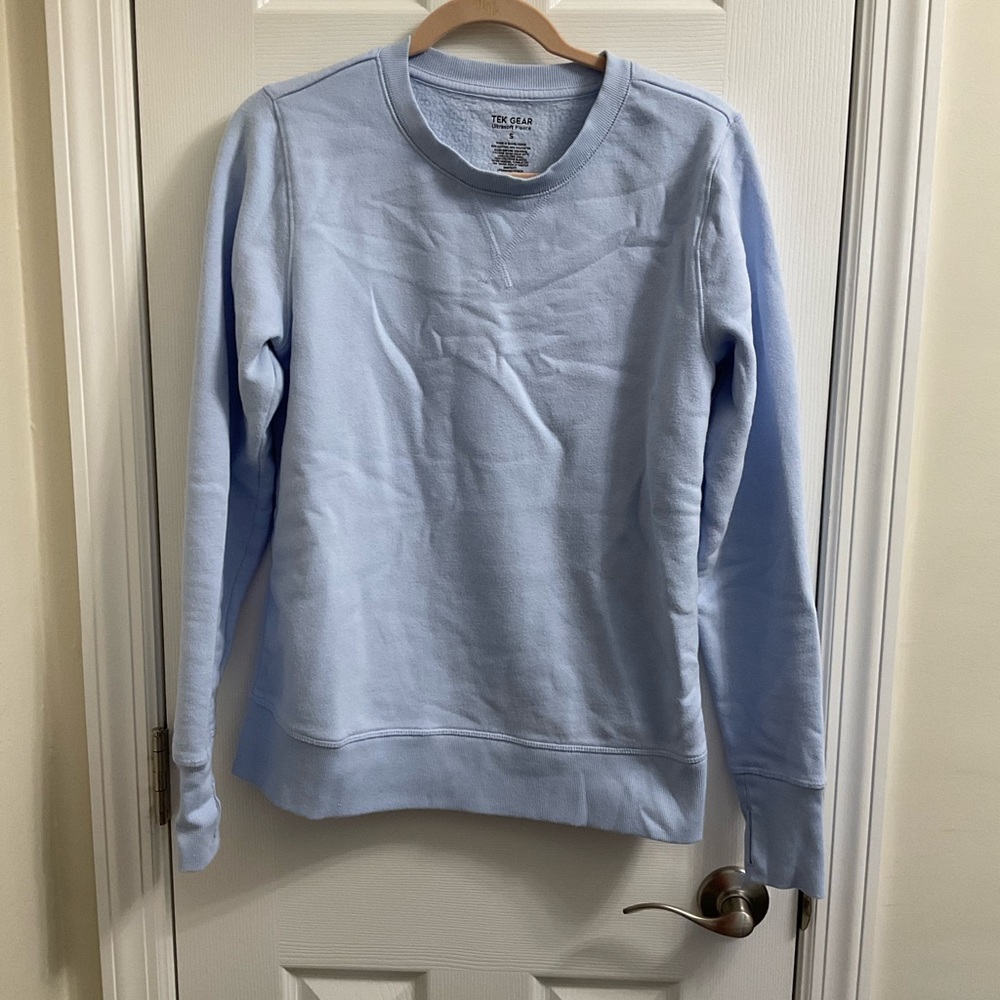 Tek Gear periwinkle color sweatshirt